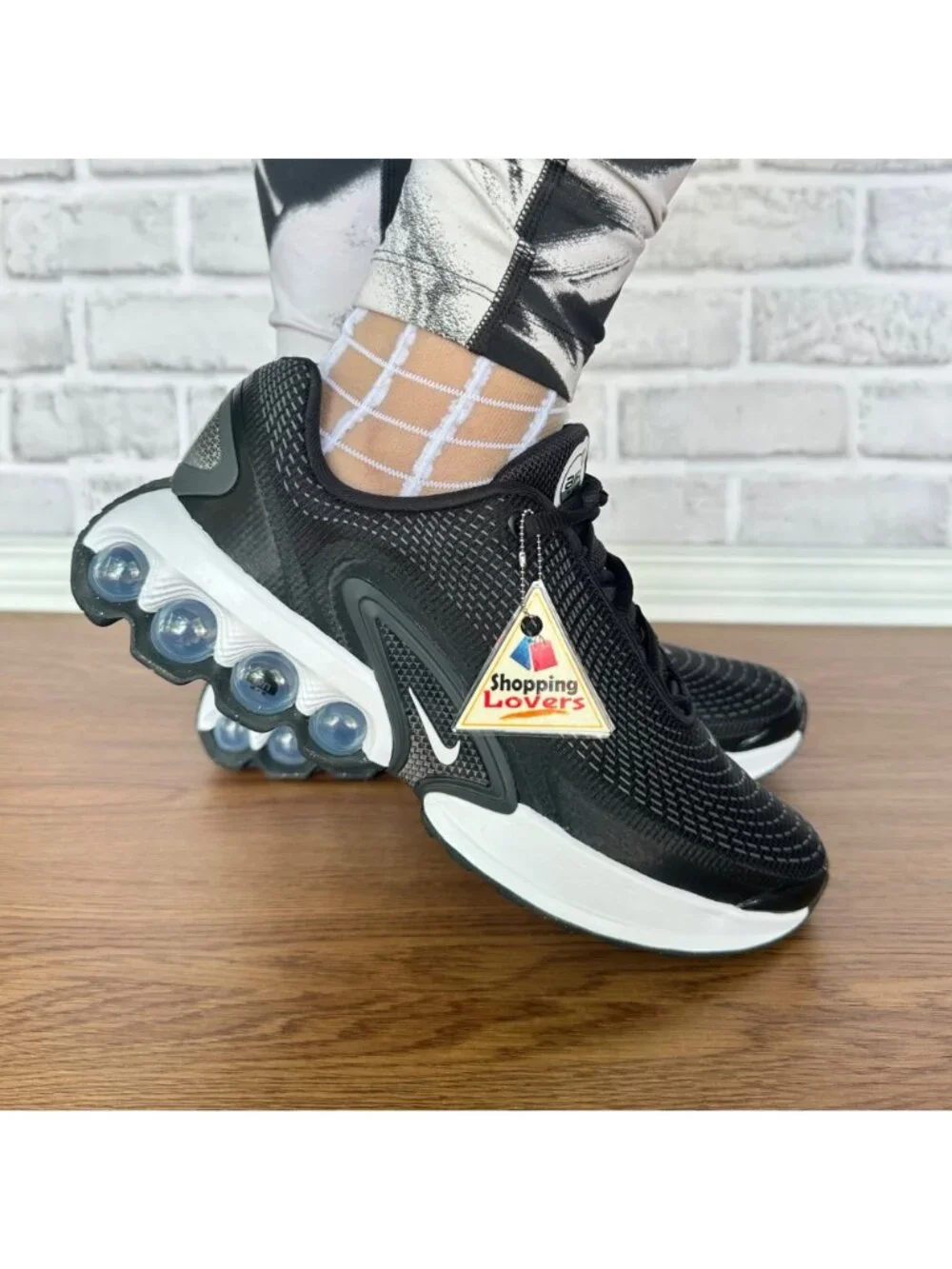 ⭐Nike Air Max DN GS Youth Shoes Sz 6Y Black Metallic White Sneakers FB8987-007⭐